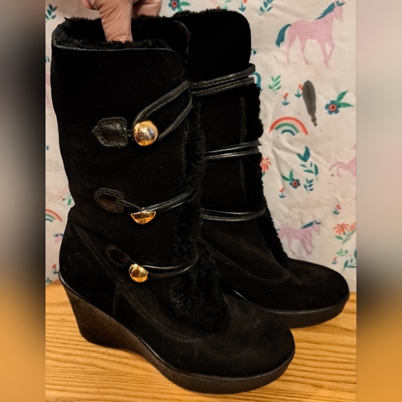 NWOT Coach Gena Black Suede & Shearling Button Up Casual Wedge Boot Shoe SZ 6M - Picture 1 of 10